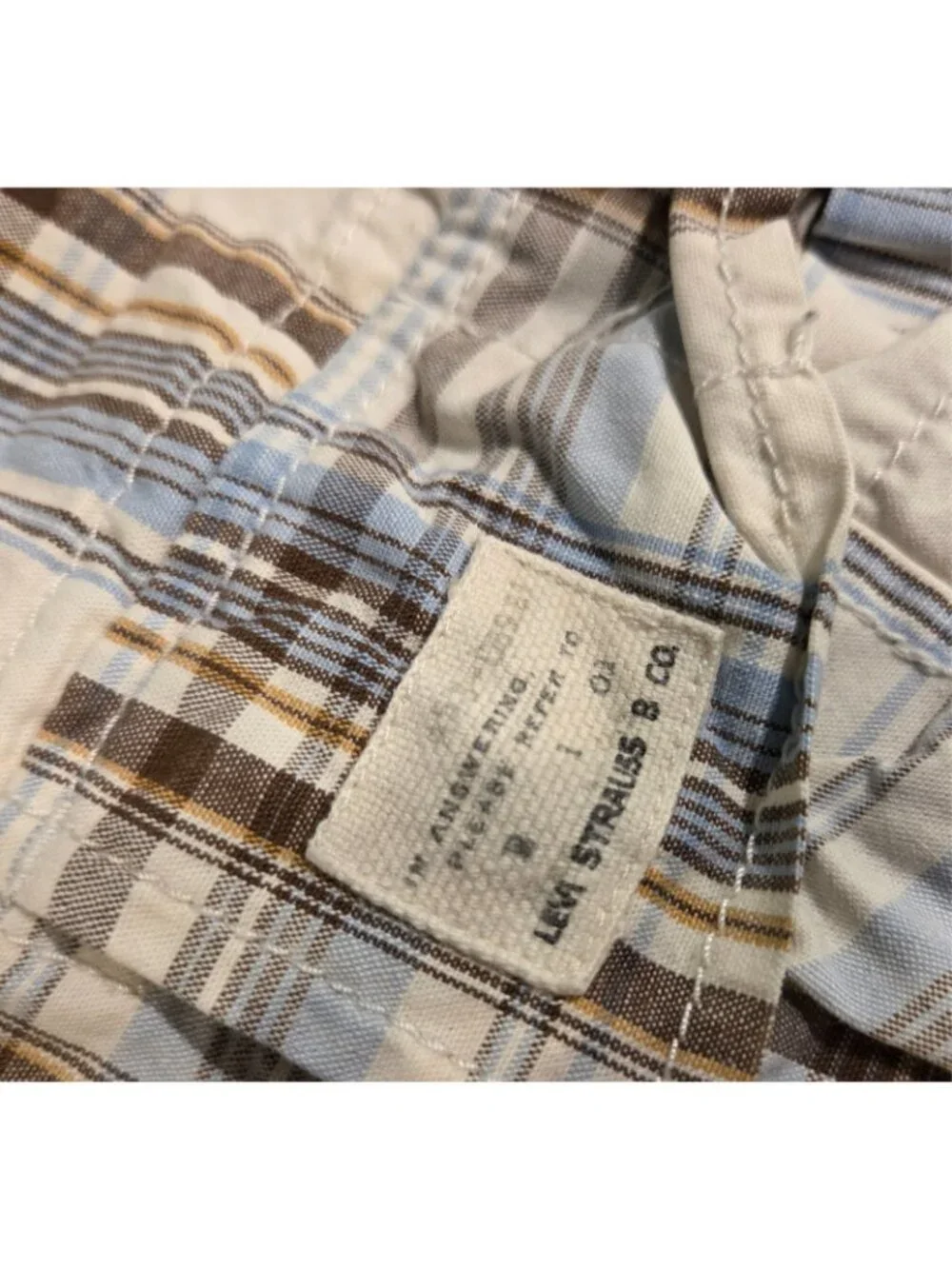 Levi Men’s Plaid Cargo shorts 36 x 10 Brown Blue Skater